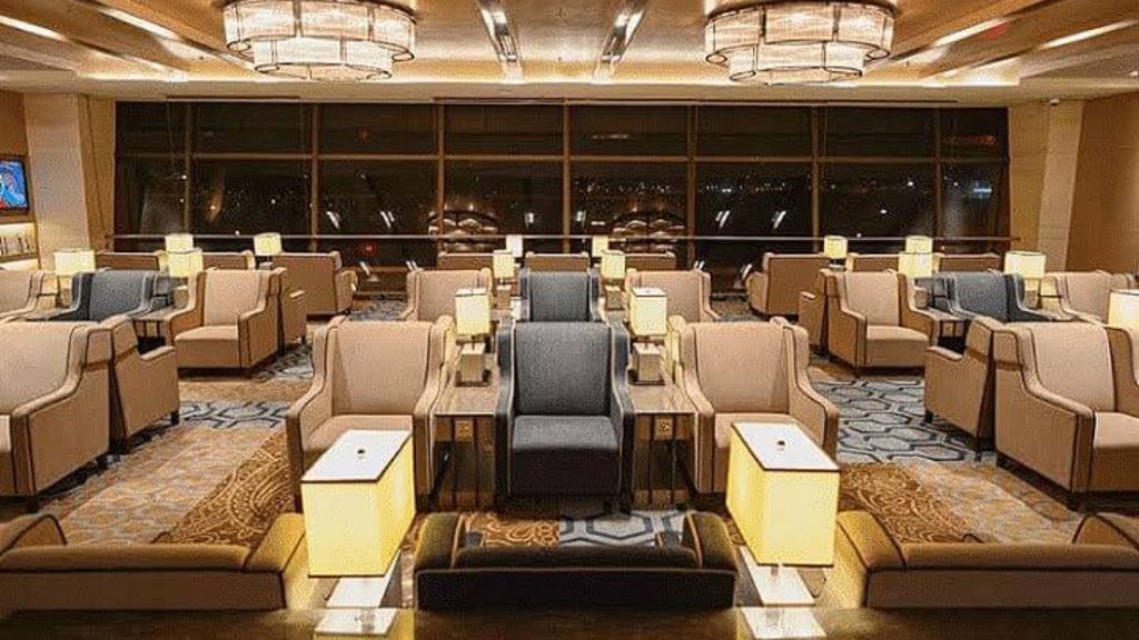 Lounge access at the Airport