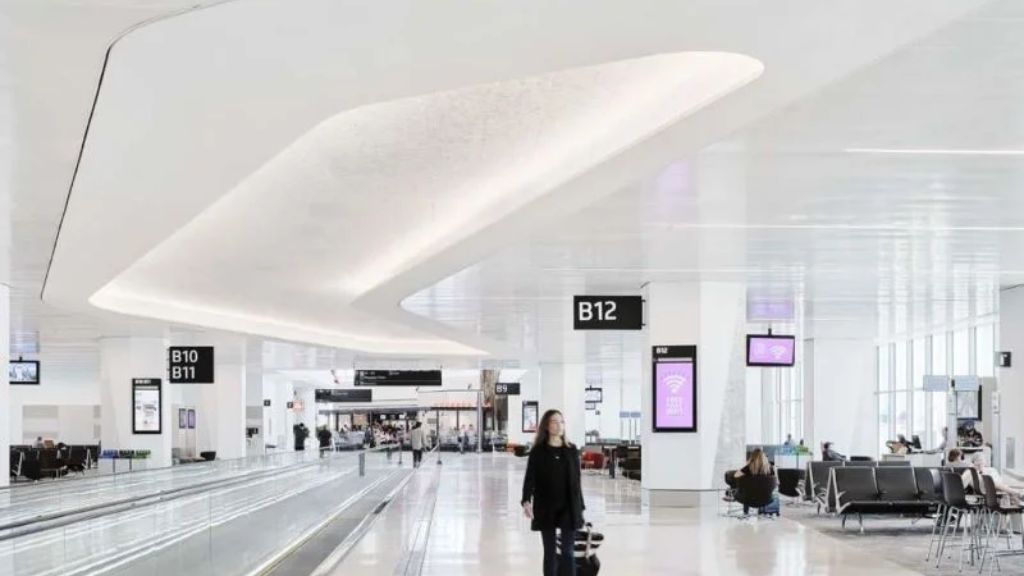 Qatar Airways Terminal Features At San Francisco Airport