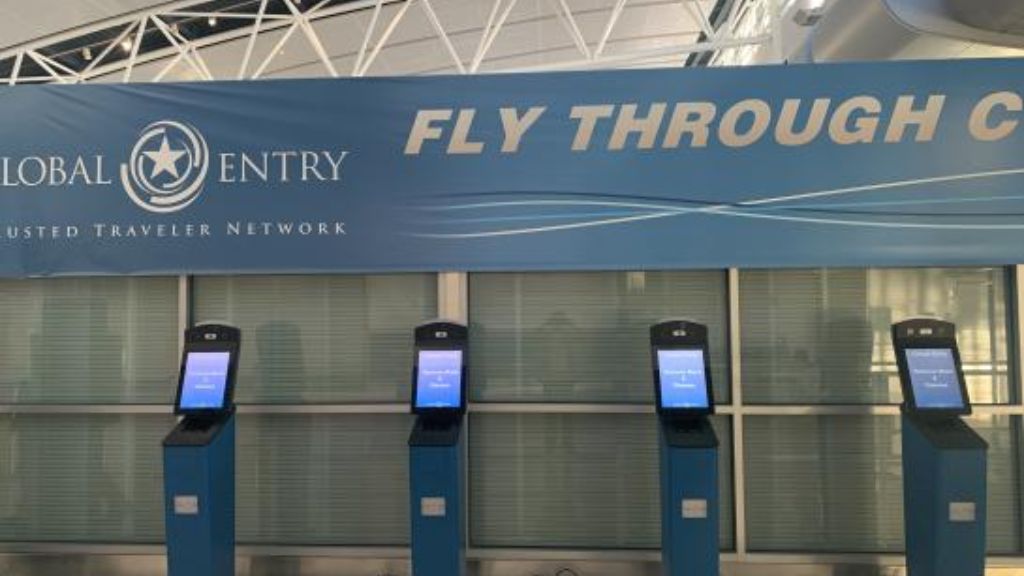 Arrival & Departure of IAH