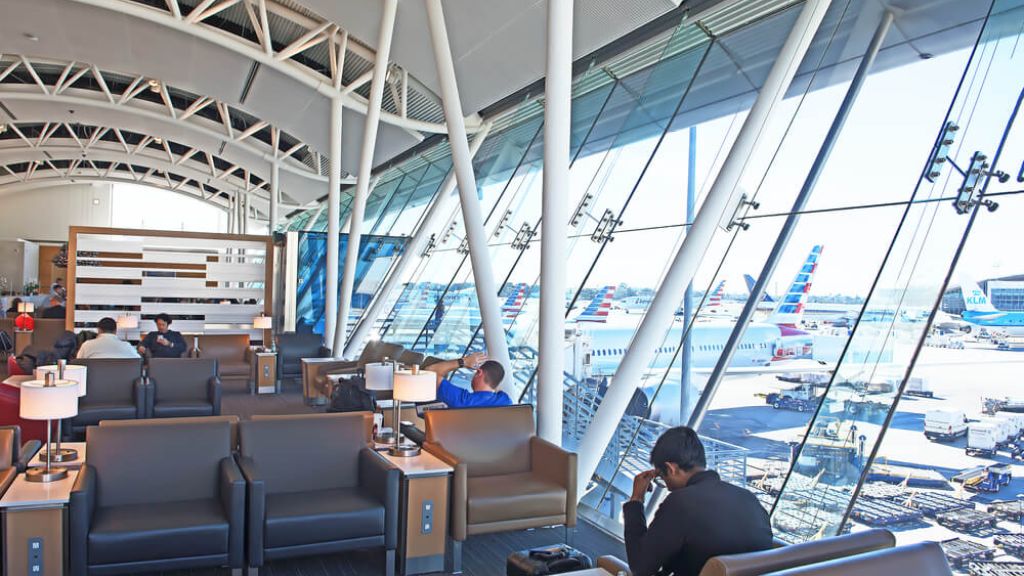 Services And Amenities At Los Angeles Airport